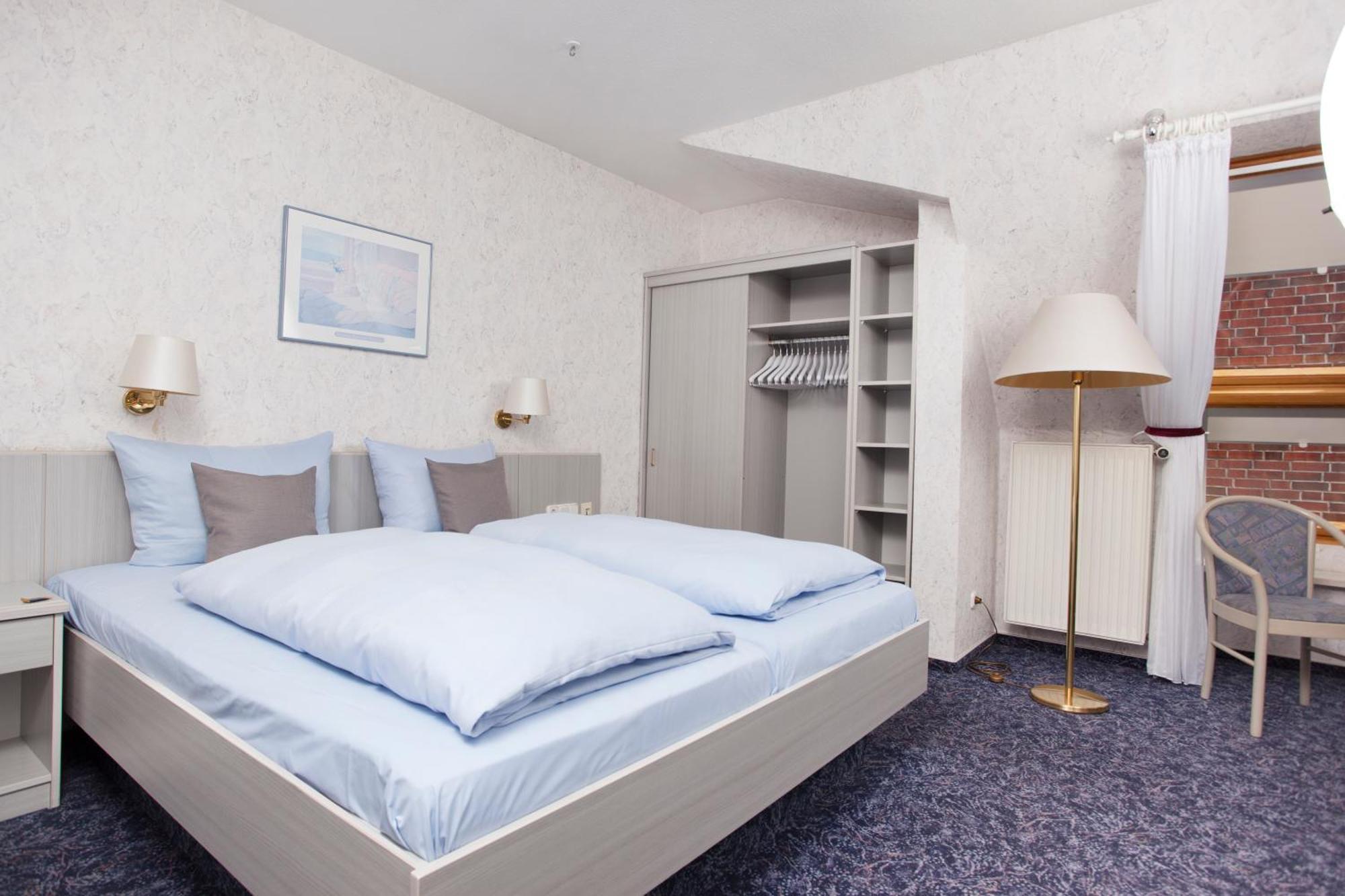 Hotel บาดซวิสเชนอาว์น ภายนอก รูปภาพ