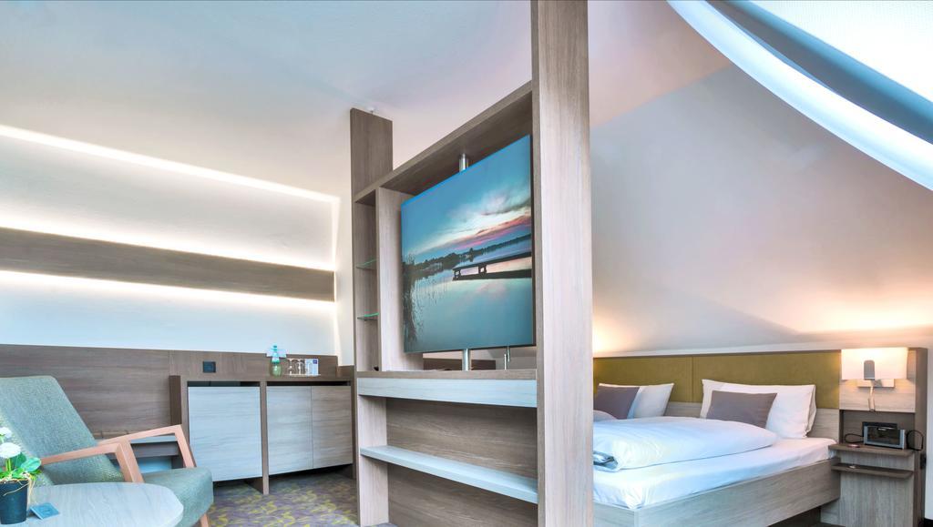 Hotel บาดซวิสเชนอาว์น ภายนอก รูปภาพ